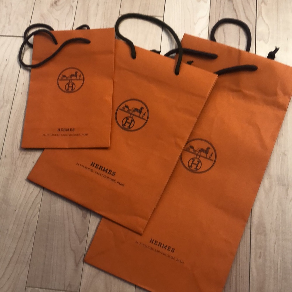 HERMES SHOPPING BAGS, HERMES Paper Shopping Bags, a set of 3 - Picture 8 of 8